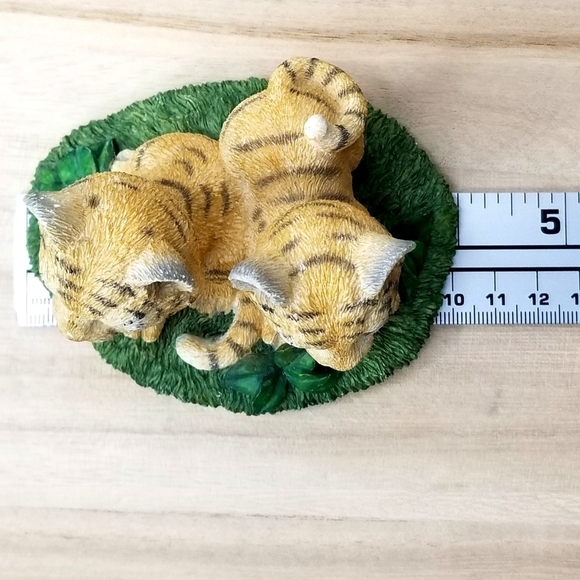 Vintage 1996 Endangered Young 'Uns "Timid Tigers" Figurine Sculpture by Hamilton - Picture 6 of 7